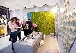 Design of the exhibition hall using preserved moss panels